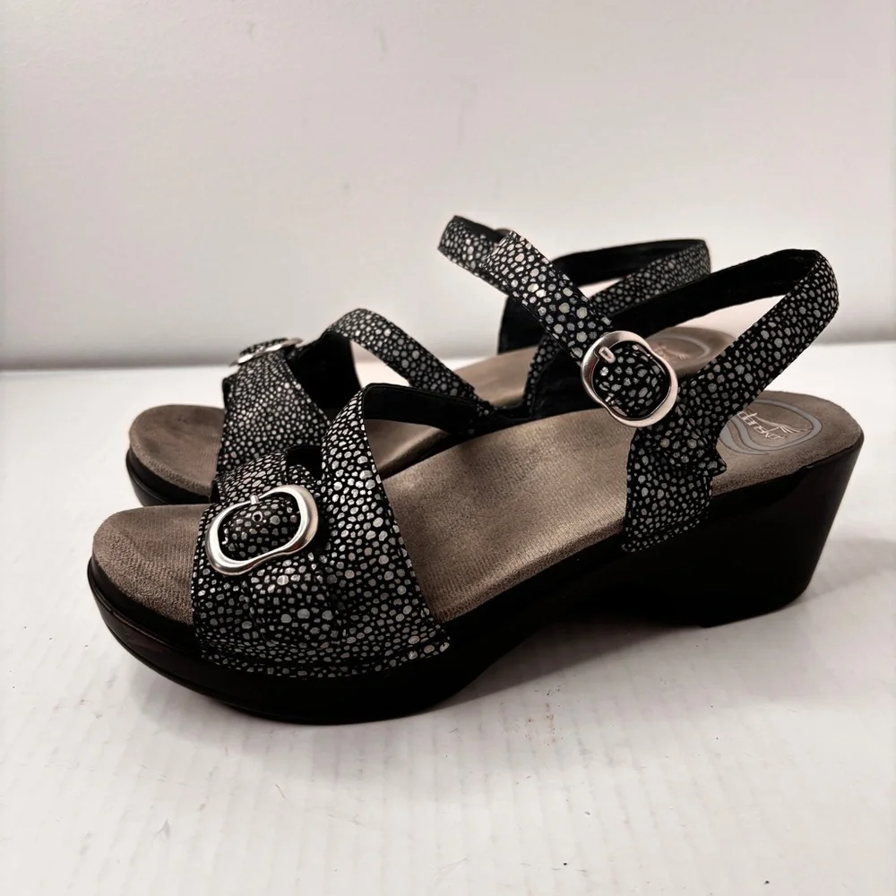 Dansko Sandi Leather Ankle Strap Sandals Size 38 US 7.5 / 8 Comfort Chunky Shoe